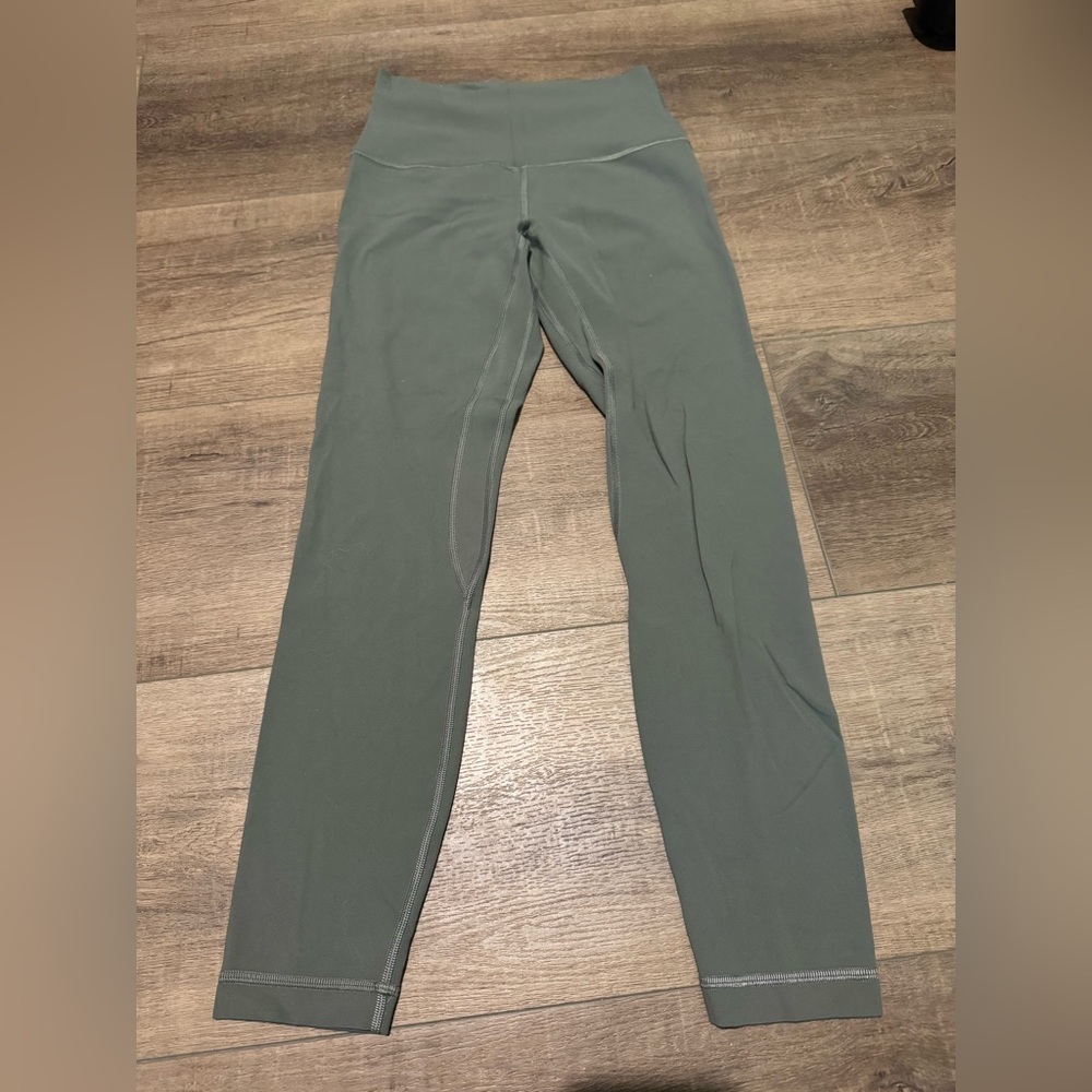 Women’s LuluLemon High-Rise Align Leggings 25”